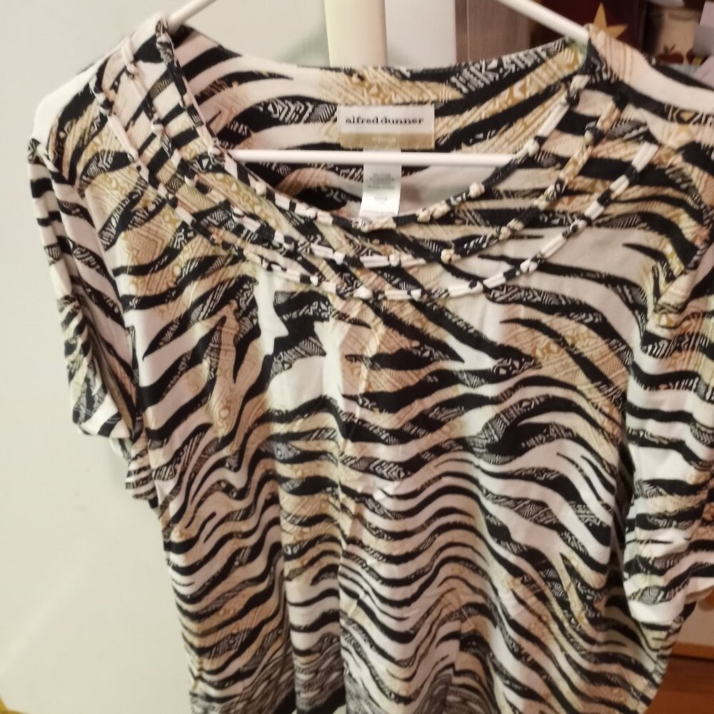 Alfred Dunner top